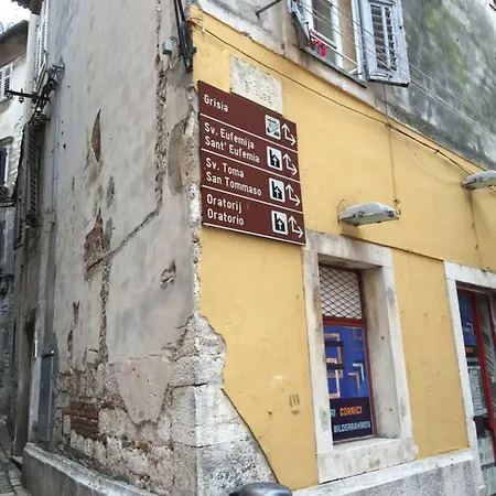 New And Charming Old Town App. Izidora Daire Rovinj