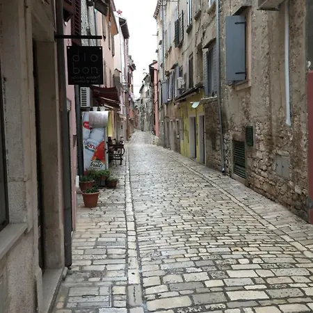 New And Charming Old Town App. Izidora *